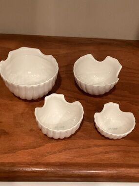 White Ceramic Shell Measuring Bowl Set - 4 Piece
